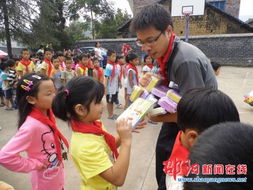 团市委深入邵阳县黄塘乡峦山小学关爱留守儿童